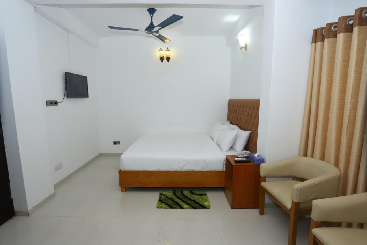 Hotel Blue Castle Dacca Exterior foto